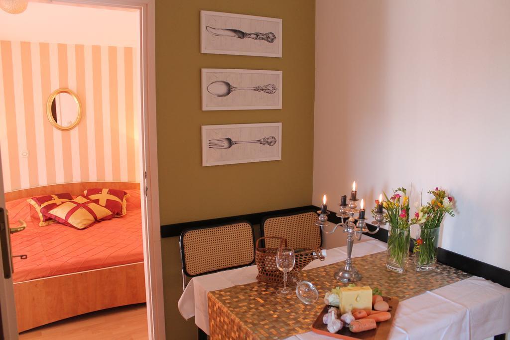 Villa Bougenvilia Tomas Tučepi 部屋 写真