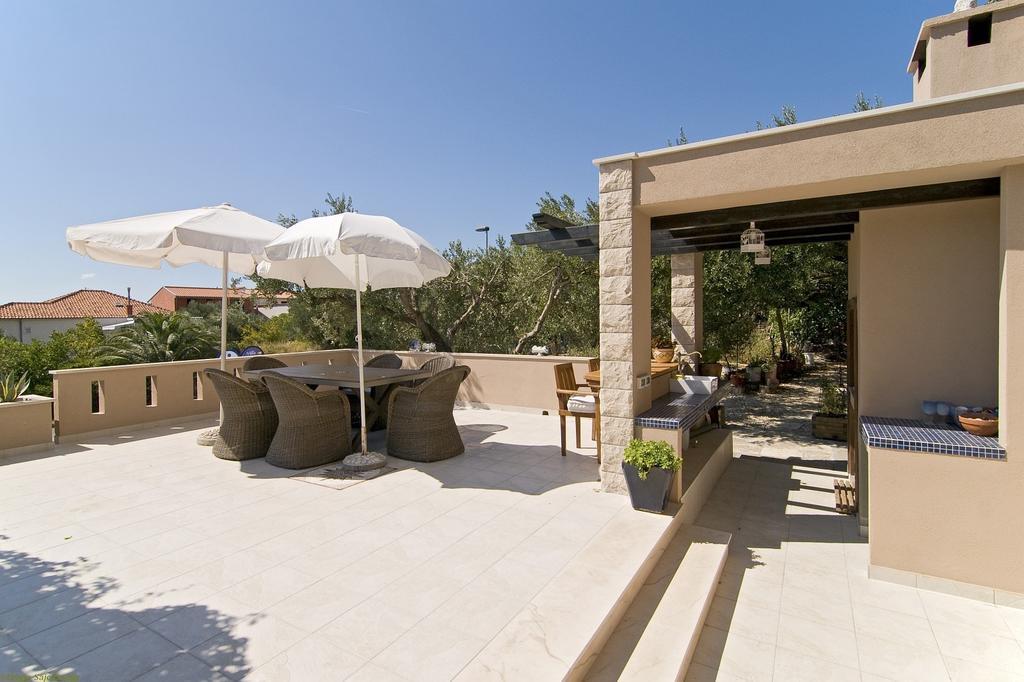 Villa Bougenvilia Tomas Tučepi エクステリア 写真